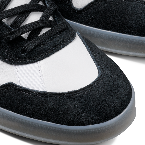 ADIDAS SKATEBOARDING - ALOHA SUPER GUSTAV TONNESEN CORE BLACK / BLACK / CHALK WHITE