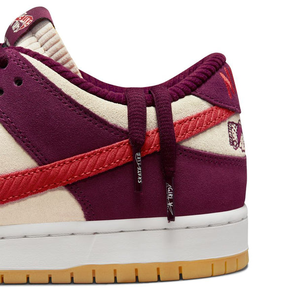 NIKE SB - DUNK LOW X SKATE LIKE A GIRL