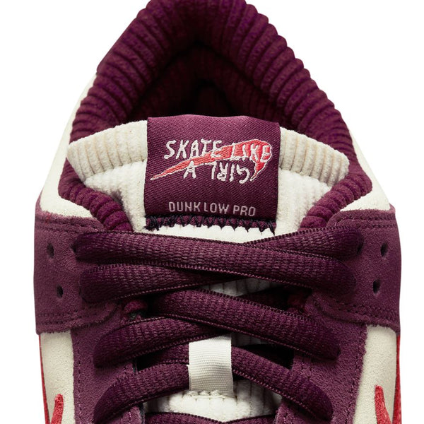 NIKE SB - DUNK LOW X SKATE LIKE A GIRL