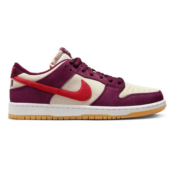 NIKE SB - DUNK LOW X SKATE LIKE A GIRL